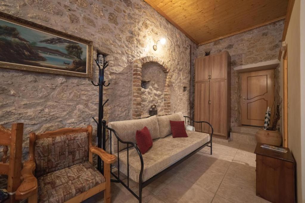 Menecrates Rustic - San Matteo Lägenhet Ágios Matthaíos Exteriör bild