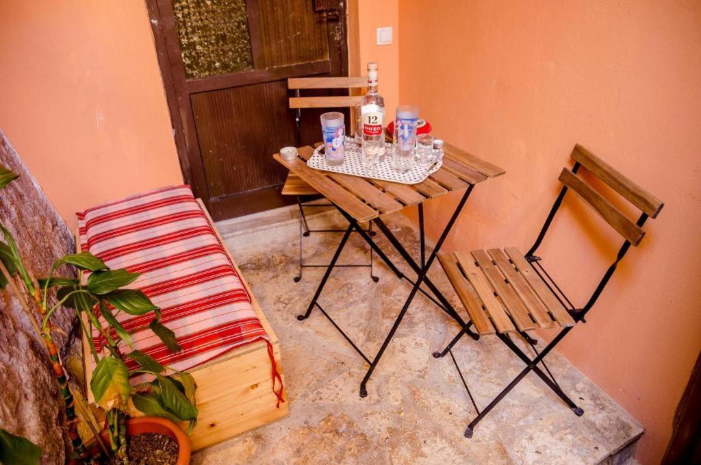 Menecrates Rustic - San Matteo Lägenhet Ágios Matthaíos Exteriör bild